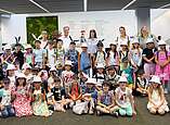 40 Kinder der Albert-Merglen-Schule haben ihren Hasenklee im Medienhaus am See erhalten.