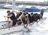 Drachenboot-Cup: Mannschaft paddelt