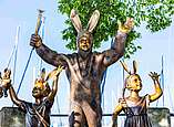 Seehas und zwei Kinder: Figurengruppe aus Bronze von Waldemar Schröder 