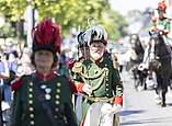 Festzug: Bürgergarde in Uniform