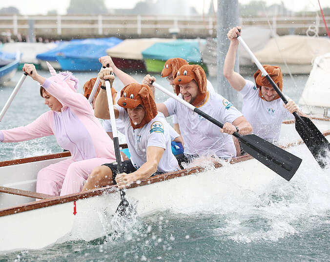 Teilnehmer beim Drachenboot-Cup 2019