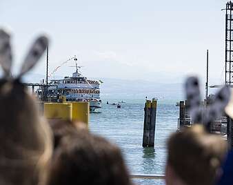 Schiff kommt an